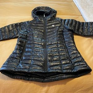 Women’s black Mountain Hardwear Ghost Whisperer UL Jacket. Size XS